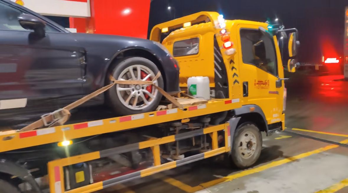 江津行车途中遇到突发状况该如何呼叫道路救援？